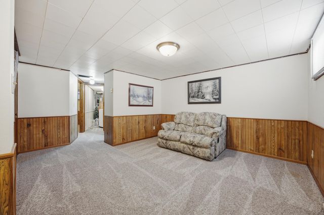 332 13th Avenue E, West Fargo, ND 58078