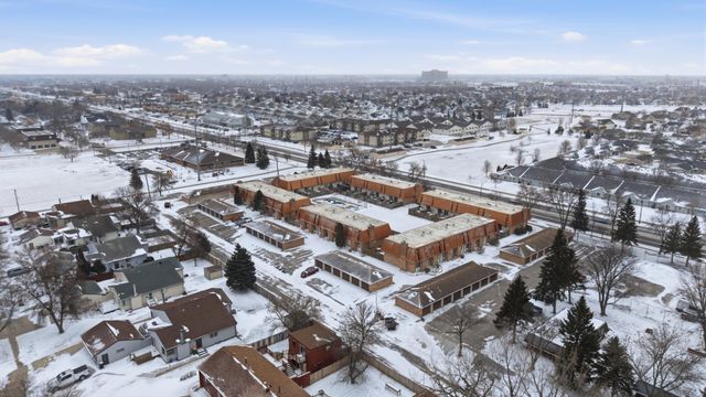 332 13th Avenue E, West Fargo, ND 58078