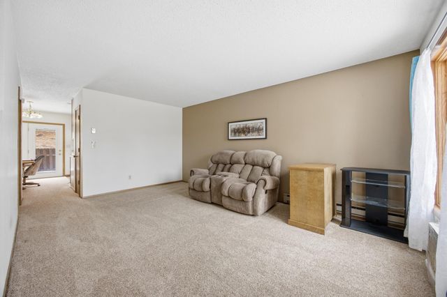 332 13th Avenue E, West Fargo, ND 58078
