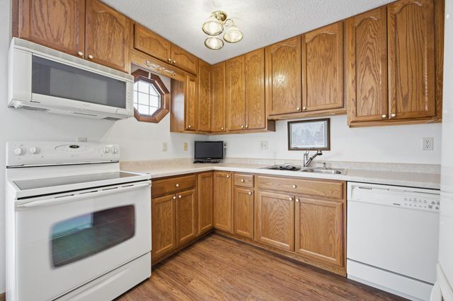 332 13th Avenue E, West Fargo, ND 58078