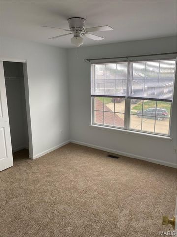 431 Peregrine Court, Winfield, MO 63389