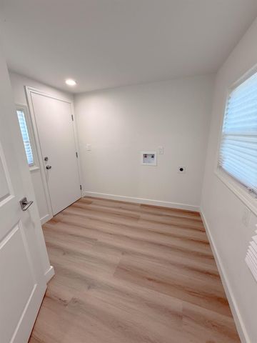 4155 E Clay Avenue, Fresno, CA 93702