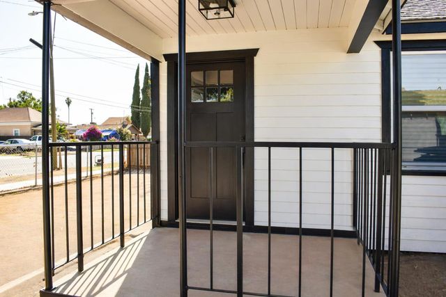 4155 E Clay Avenue, Fresno, CA 93702