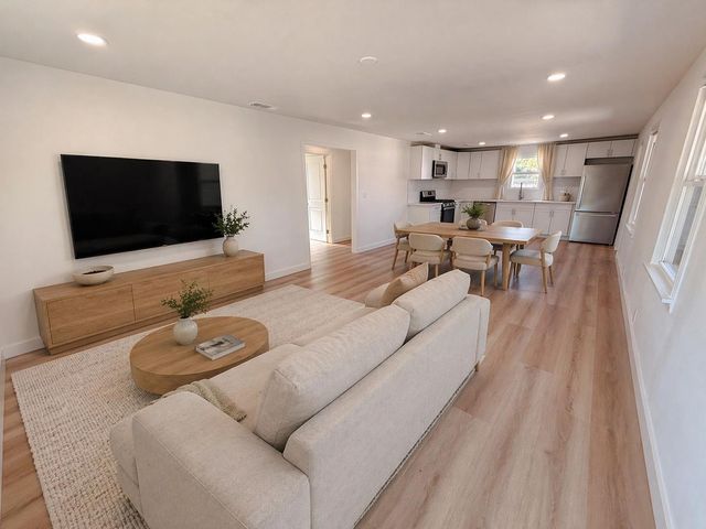 4155 E Clay Avenue, Fresno, CA 93702