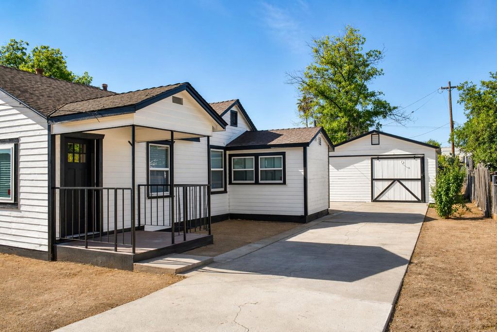 Image 1 of property listing at 4155 E Clay Avenue, Fresno, CA 93702
