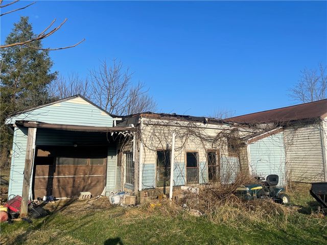 1000 Collinsburg Rd, Belle Vernon, PA 15089