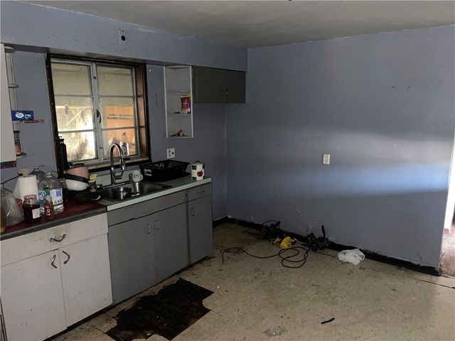 1000 Collinsburg Rd, Belle Vernon, PA 15089