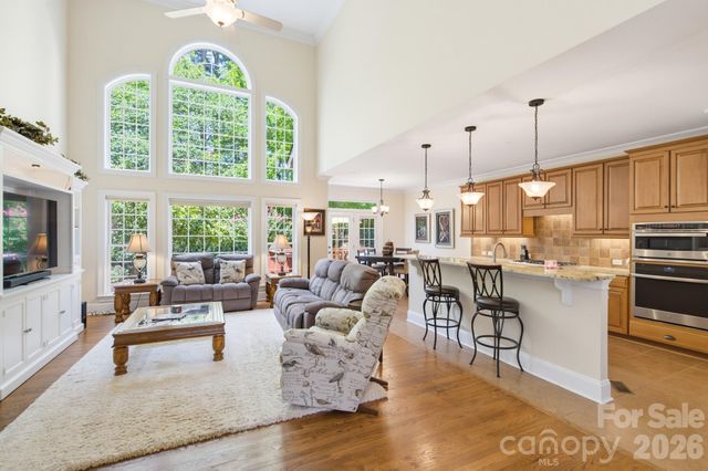 16506 Doves Canyon Lane, Charlotte, NC 28278
