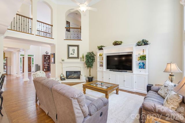 16506 Doves Canyon Lane, Charlotte, NC 28278