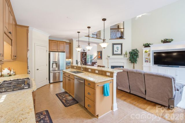16506 Doves Canyon Lane, Charlotte, NC 28278