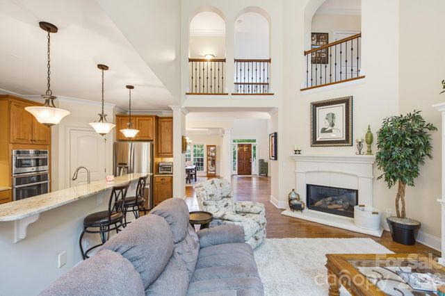16506 Doves Canyon Lane, Charlotte, NC 28278