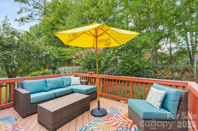 16506 Doves Canyon Lane, Charlotte, NC 28278