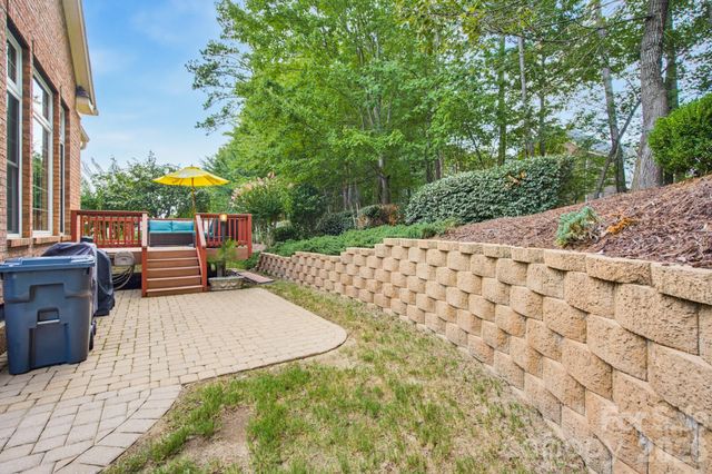 16506 Doves Canyon Lane, Charlotte, NC 28278