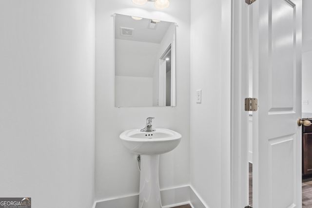 1516 Parks Edge Lane NW, Atlanta, GA 30318