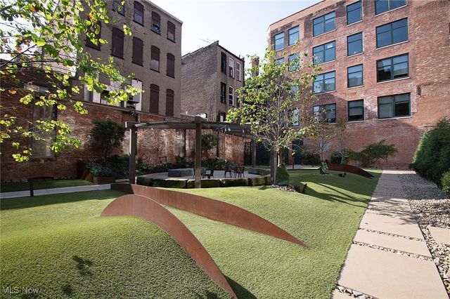 725 Johnson Court 313, Cleveland, OH 44113