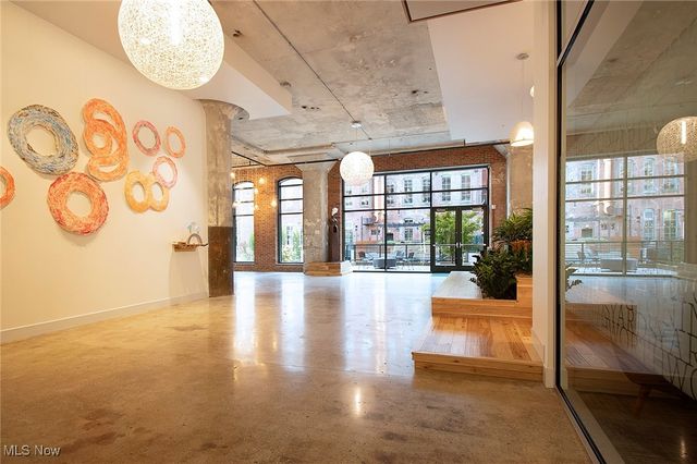 725 Johnson Court 313, Cleveland, OH 44113