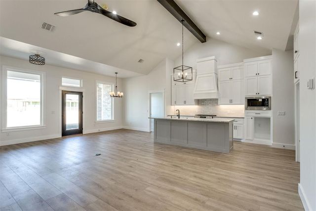 2233 SW 160th Street, Oklahoma City, OK 73170