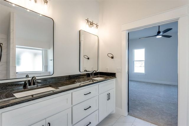 2233 SW 160th Street, Oklahoma City, OK 73170