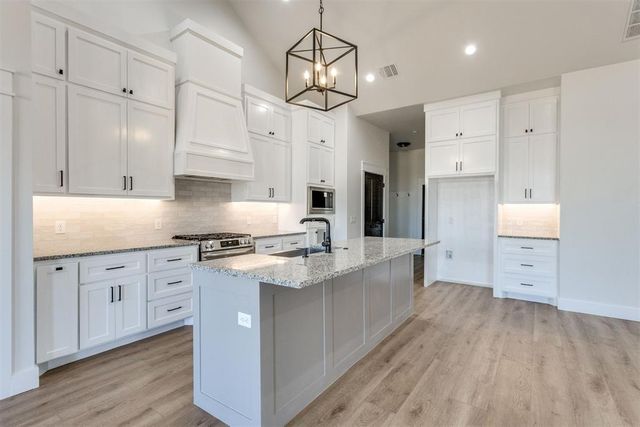 2233 SW 160th Street, Oklahoma City, OK 73170