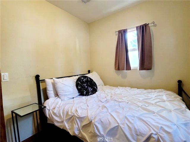 29251 Lake Brook, Cedar Glen, CA 92321