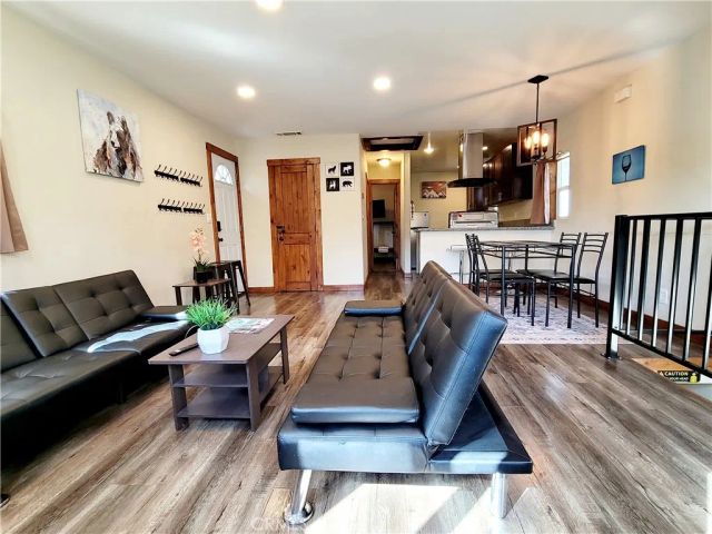 29251 Lake Brook, Cedar Glen, CA 92321