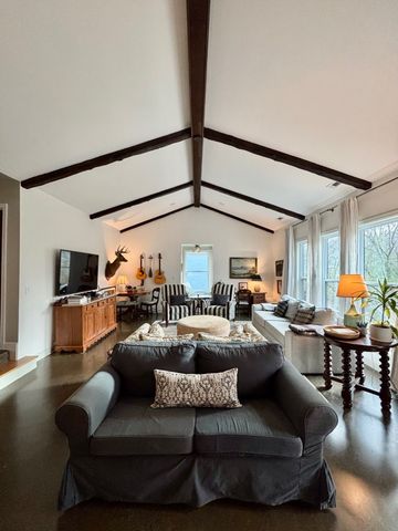 1009 Boxwood Dr, Franklin, TN 37069