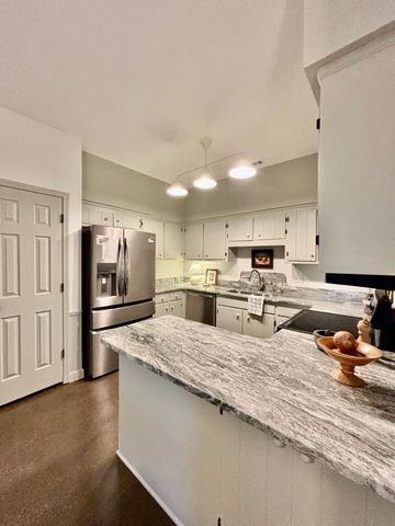 1009 Boxwood Dr, Franklin, TN 37069