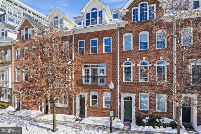 829 N WAKEFIELD ST, Arlington, VA 22203