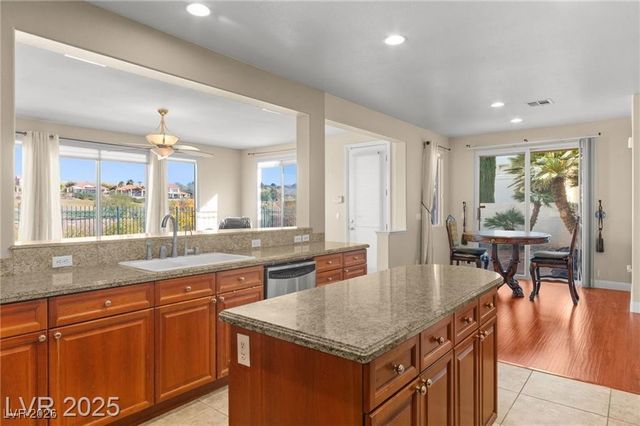 2900 Carmelo Drive, Henderson, NV 89052