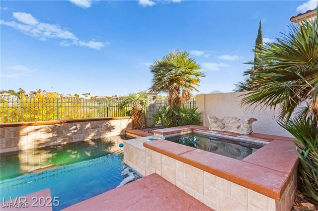 2900 Carmelo Drive, Henderson, NV 89052