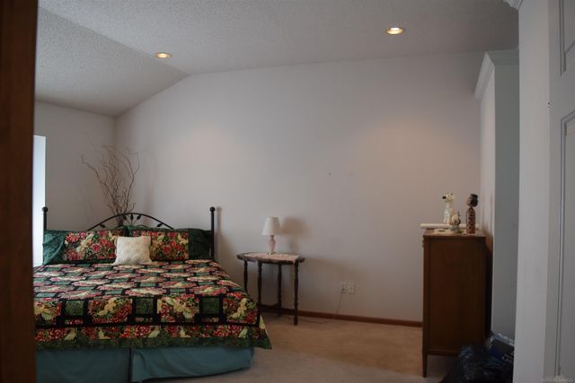 1037 Todd Court, White Lake, MI 48383