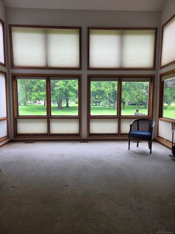 1037 Todd Court, White Lake, MI 48383