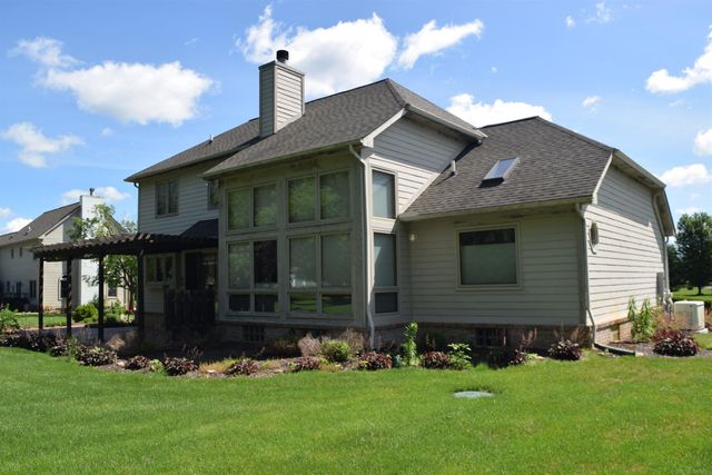 1037 Todd Court, White Lake, MI 48383