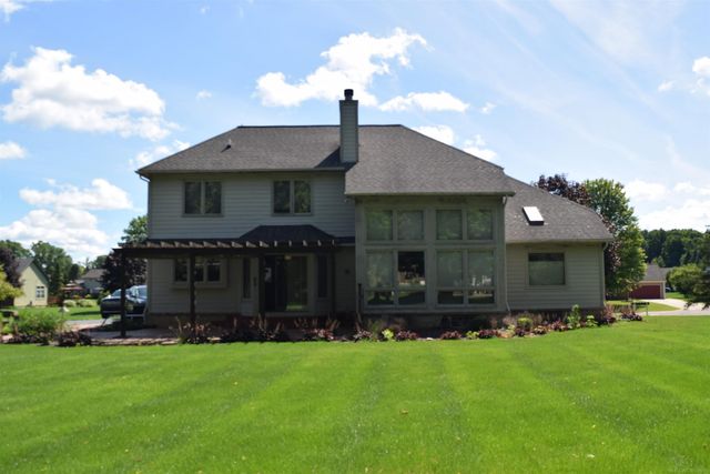 1037 Todd Court, White Lake, MI 48383