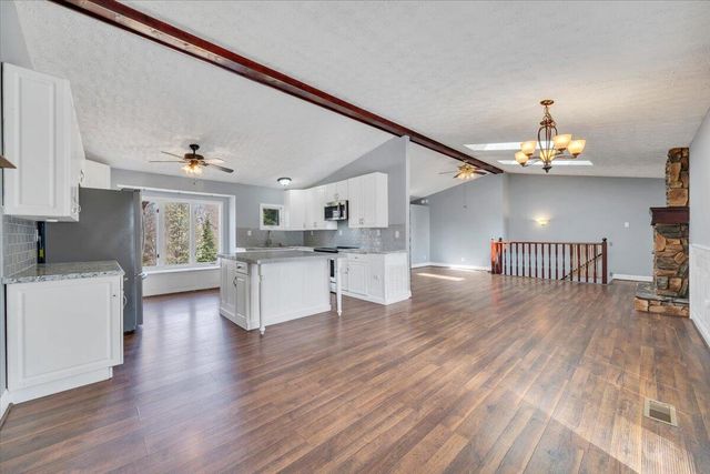 80 Walnut Landing CIR, Hardy, VA 24101