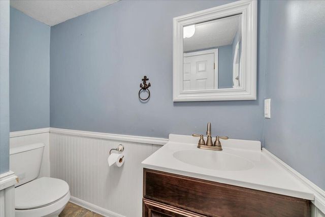 80 Walnut Landing CIR, Hardy, VA 24101