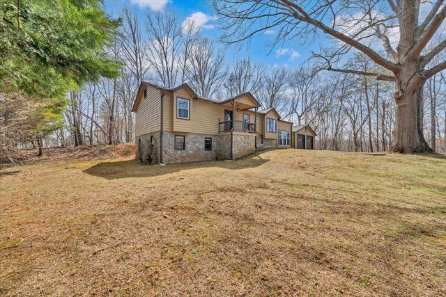 80 Walnut Landing CIR, Hardy, VA 24101