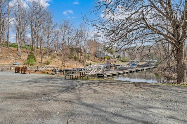 80 Walnut Landing CIR, Hardy, VA 24101