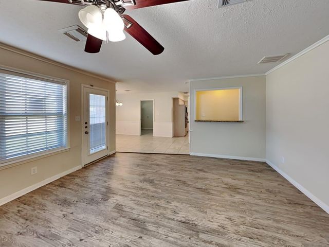 105 Saint Andrews Drive, Friendswood, TX 77546