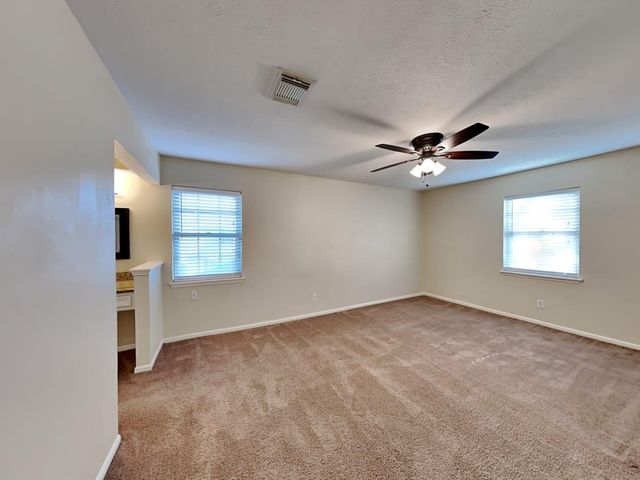 105 Saint Andrews Drive, Friendswood, TX 77546