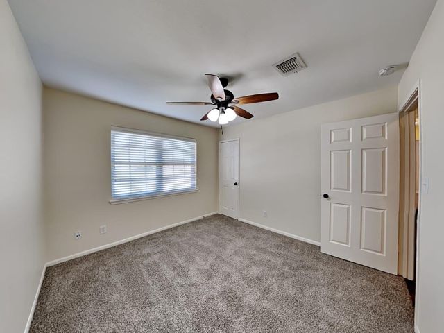105 Saint Andrews Drive, Friendswood, TX 77546
