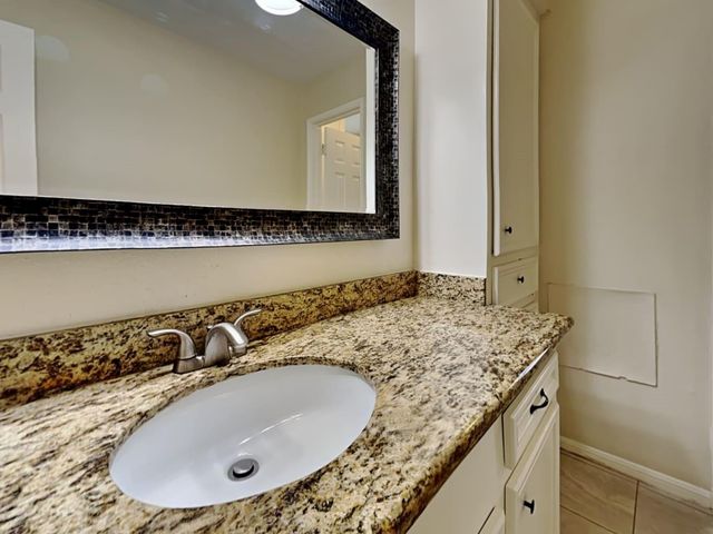 105 Saint Andrews Drive, Friendswood, TX 77546