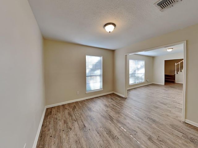 105 Saint Andrews Drive, Friendswood, TX 77546