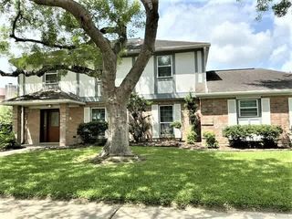 105 Saint Andrews Drive, Friendswood, TX 77546