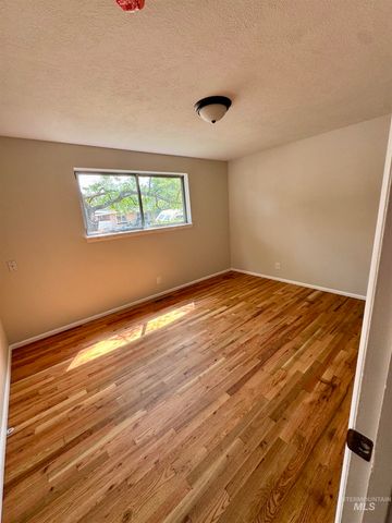 6428 W Kirkwood Rd, Boise, ID 83709