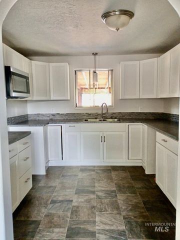 6428 W Kirkwood Rd, Boise, ID 83709