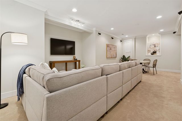 3707 Fox Crossing, Saint Joseph, MI 49085