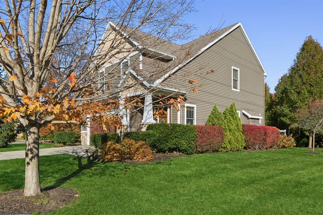 3707 Fox Crossing, Saint Joseph, MI 49085