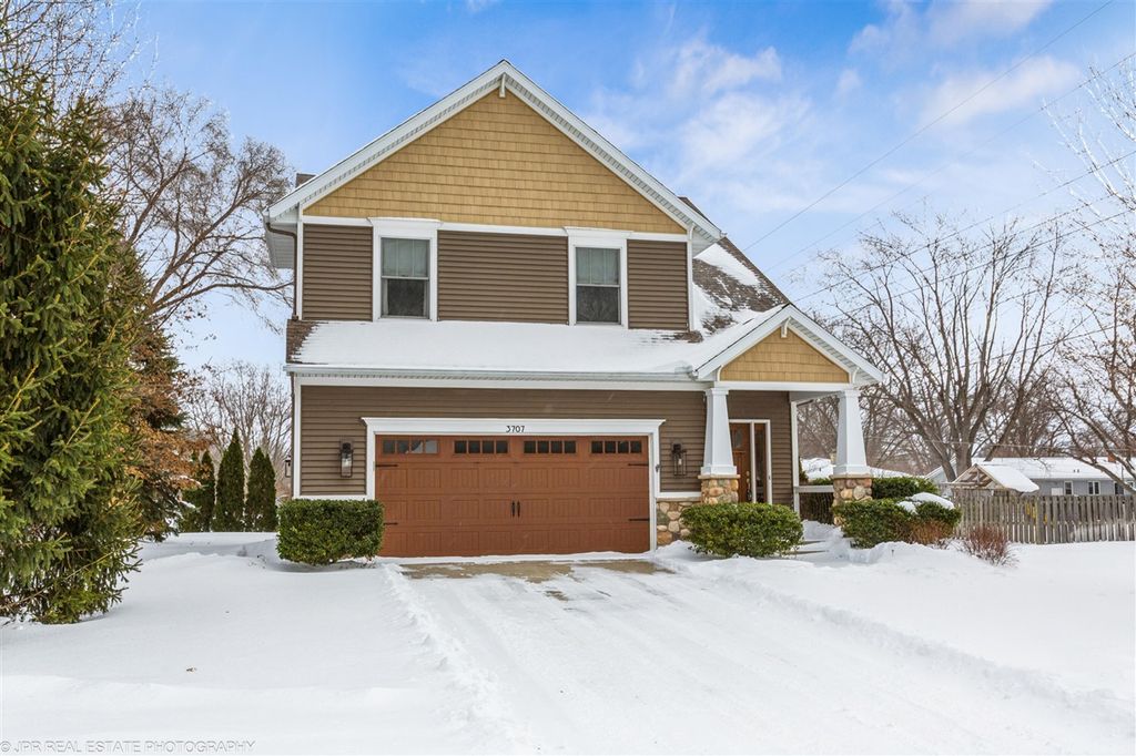 3707 Fox Crossing, Saint Joseph, MI 49085