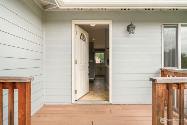 9733 65th Drive NE, Marysville, WA 98270